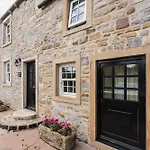 Two Trees, By Birch Holiday home Hetton