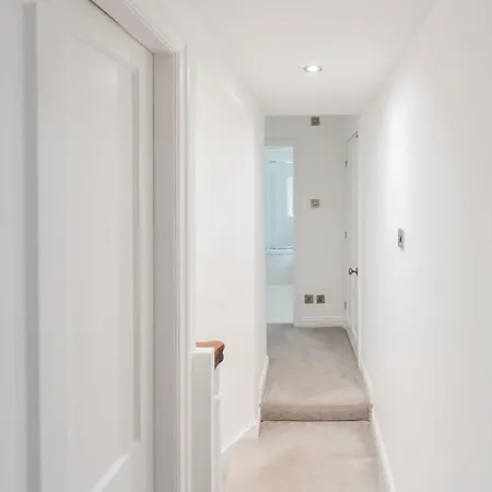 펜션 Two Trees, By Birch *