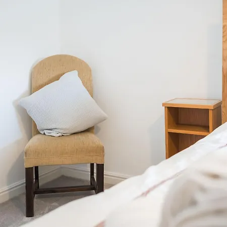 펜션 Two Trees, By Birch *